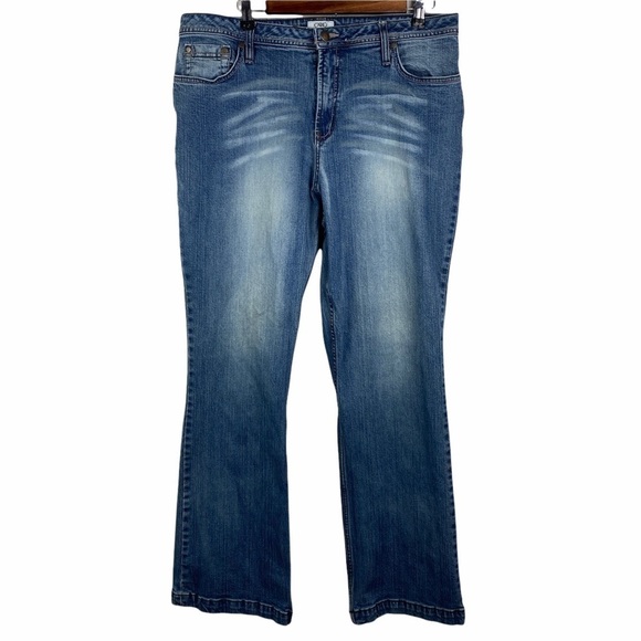 Cato High Rise Whiskering Distressed Medium Blue Straight Leg Jeans Women's 31 - Picture 1 of 12